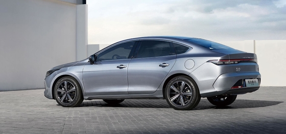 BYD Hybride 120 km gezinsauto Destroyer 05 Champions Edition