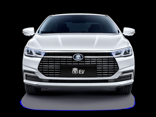 BYD's zuiver elektrische Qin EV taxi heeft een bereik van 450KM en een dubbele kleur carrosserie