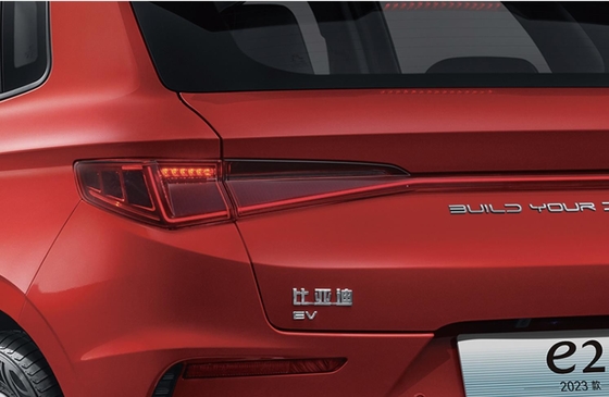 Gemaakt in China met een bereik van 405 km, 2023 pure elektrische BYD e2 sedan gedeelde auto